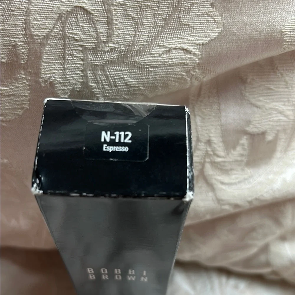 661. Bobbi Brown New in Box Skin Long-Wear Fluid Powder Foundation N112 Espresso